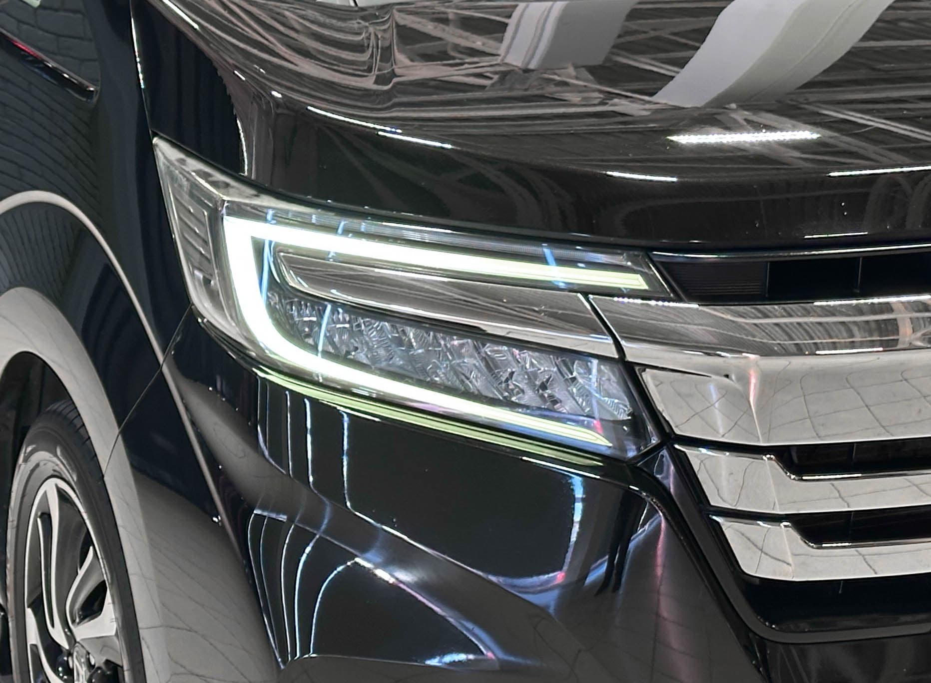 Honda Stepwgn SPADA - 4